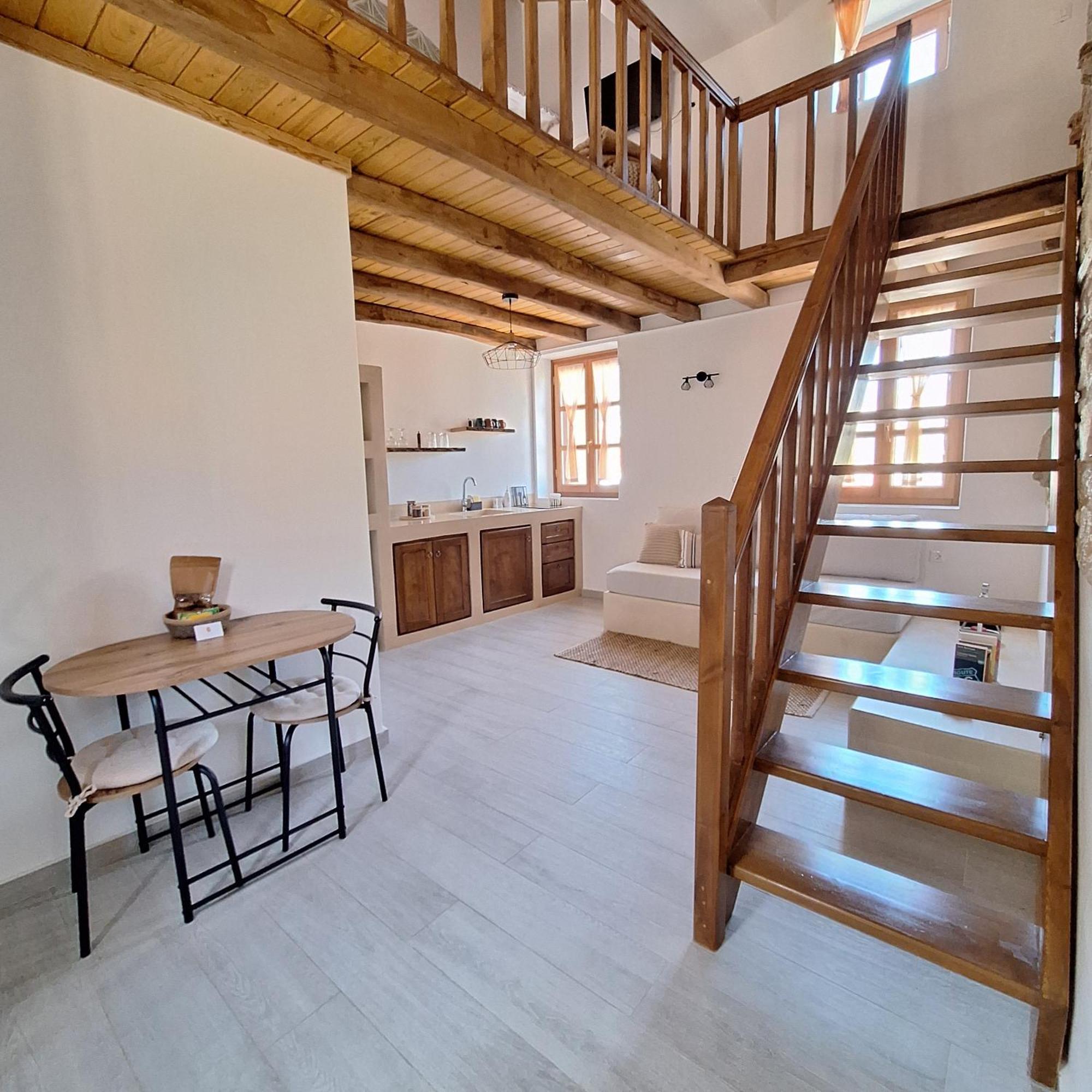 Appartement To Pefko - Mezzanines - à Meyísti Extérieur photo